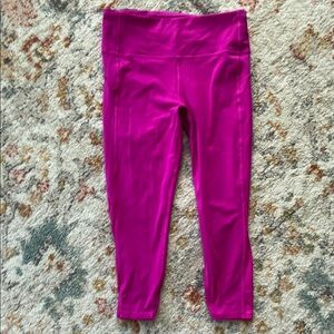 GAP Fuchsia Cropped Workout Leggings